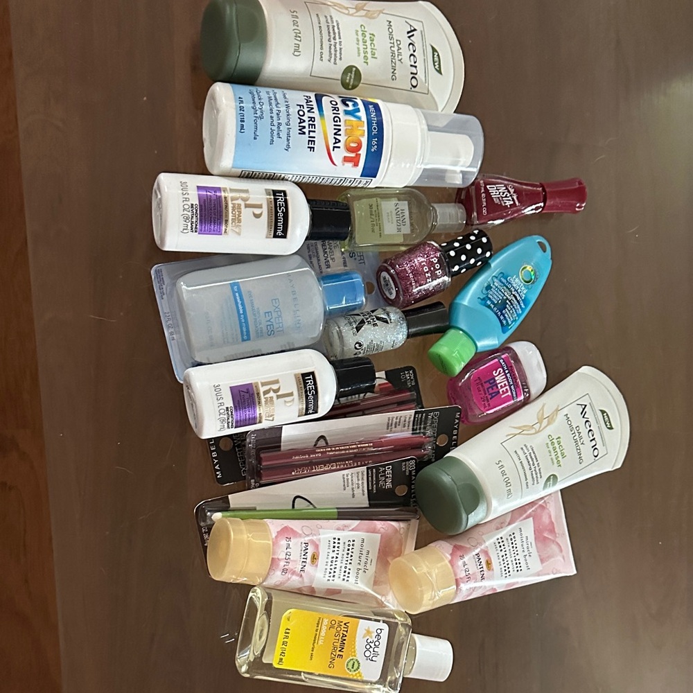 Assorted beauty items